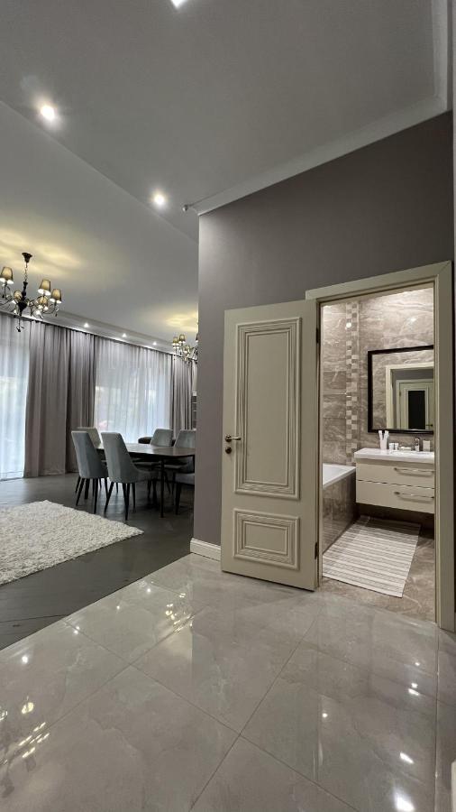 Hotel Manica Esentai City Almaty Exterior photo