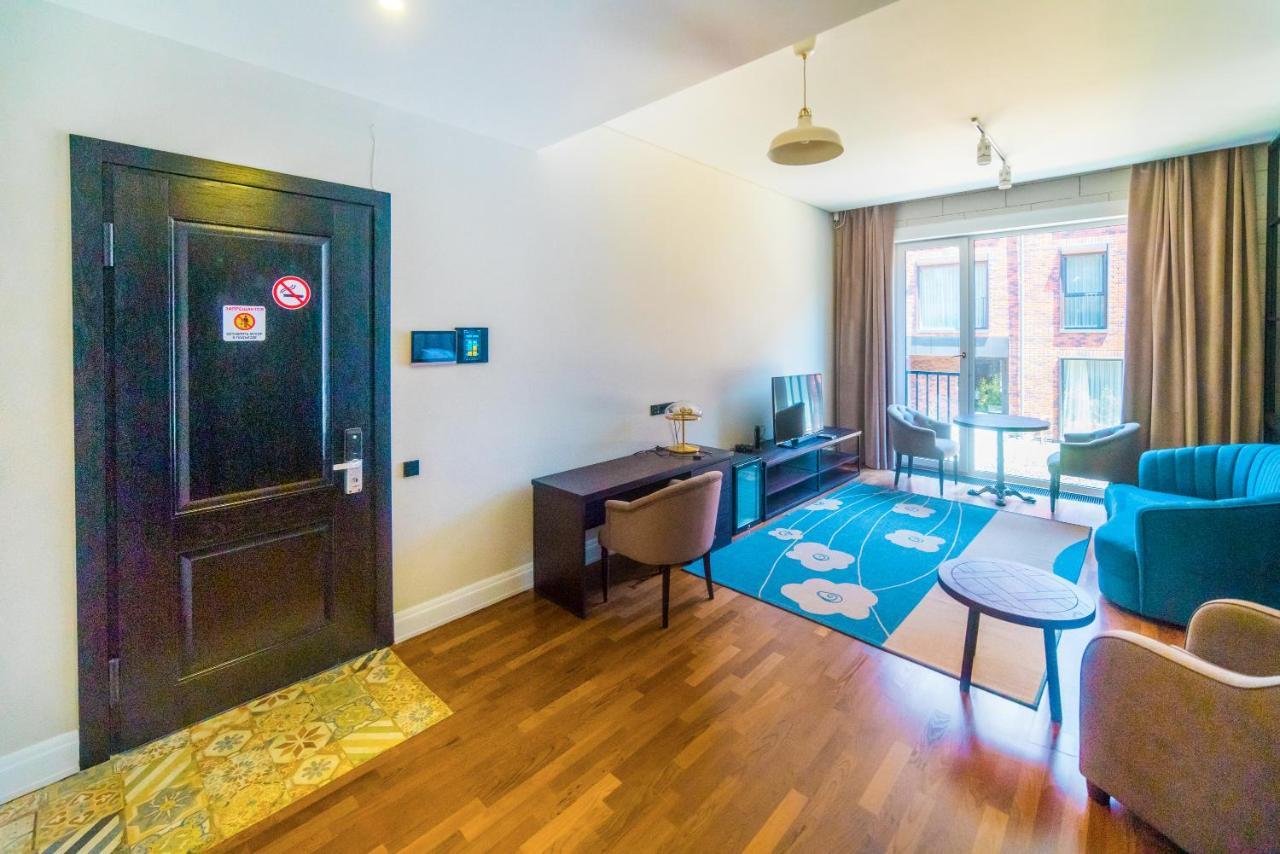 Hotel Manica Esentai City Almaty Exterior photo